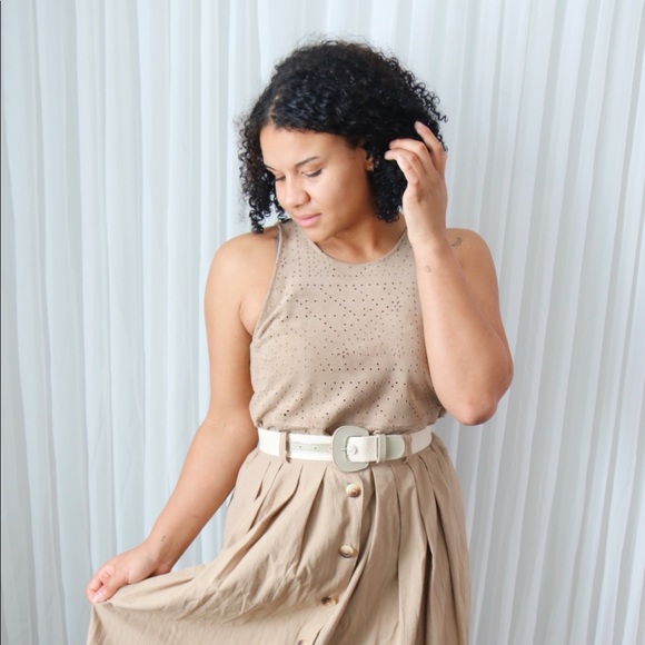 Neutral Textured Tank Top by BCBG (Size Medium) - Picture 4 of 8